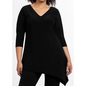 NEW SYMPLI reversible angle 3/4 sleeve top in black